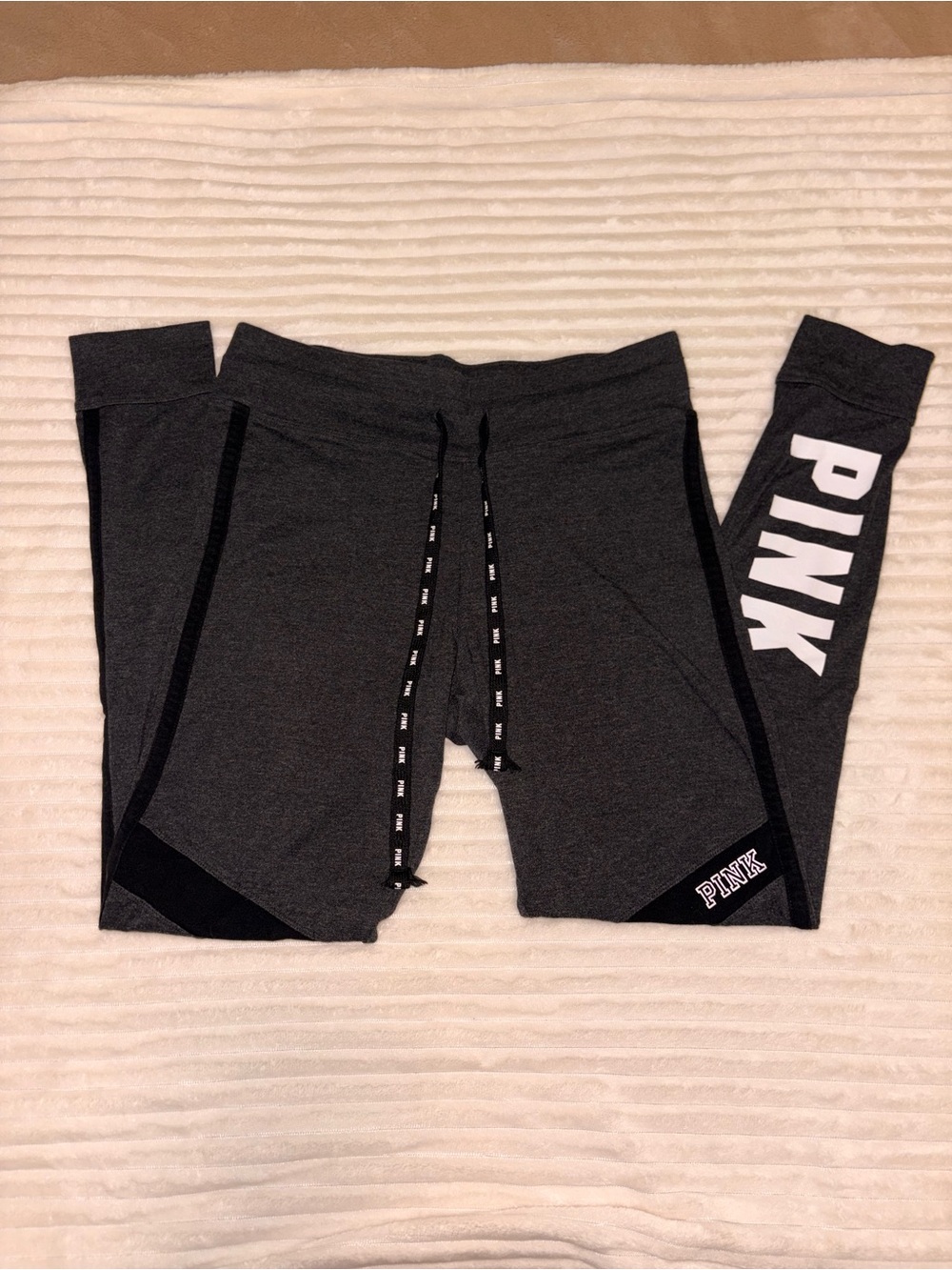 PINK Victoria's Secret Charcoal Gray Logo Yoga Jogger Leggings Size M